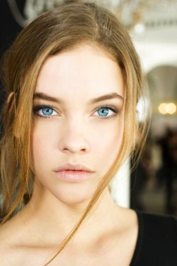 belle-et-inspirante:  Barbara Palvin 