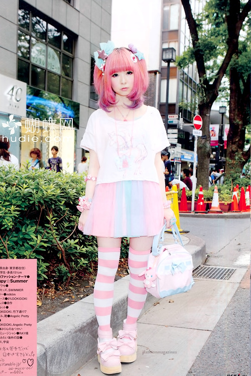 pinkie-kitty:  another onE of my beautiful waifus 