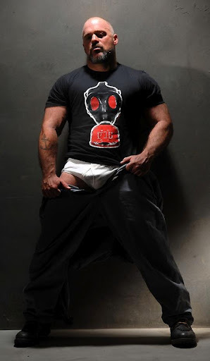 guysthatgetmehard: bronson’s bulge &hellip; in black