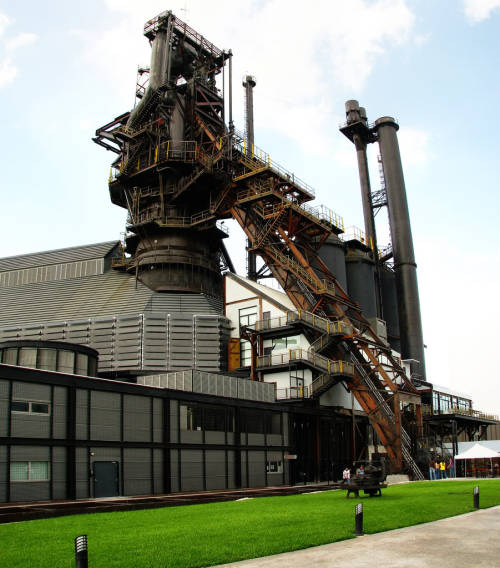 rcruzniemiec: Horno³ : Museo del Acero (Steel Museum) Grimshaw-Architects