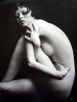 inneroptics:  Karen Elson by Peter Lindbergh 