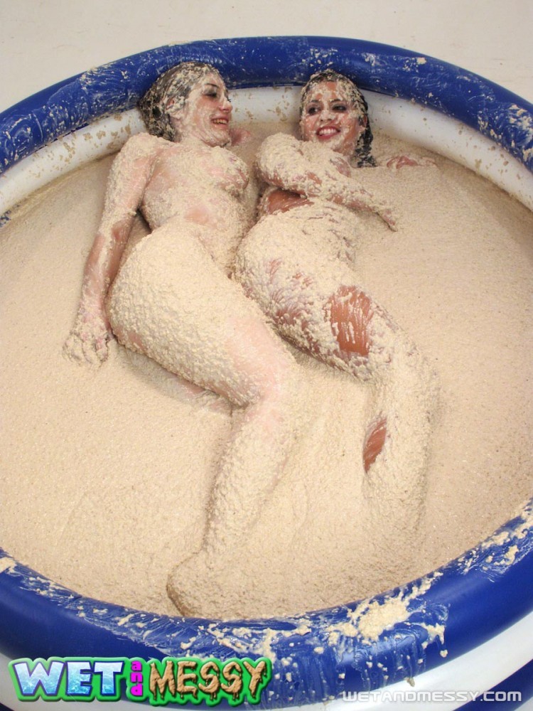 slipperyskin:  Kym joins Cali for some sloppy, sensual spooning. 