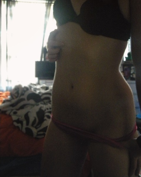 sayallyallyally:  Sad followers are bad followers, here anon  the things id do to