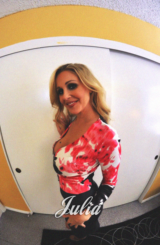 PORNSTAR'S WARDROBE