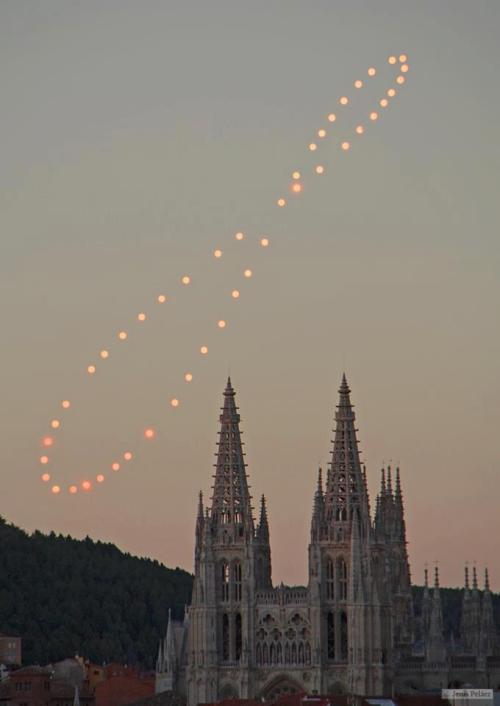 vera-deactivated20120928:  Individual images taken of Venus in one year to create a full curve. The summer solstice being at the top, winter solstice at the bottom, and equinox where they lines cross.  