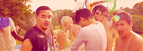 irishyouwereinme:  hmulou:  HARREH’S BIRDCAGE TATTOO NICE TO MEET YOU  NIALLS NIPPLES NICE TO MEET YOU 