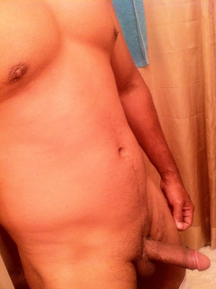 oa90smlife:  sexy straight mexican painter from ohio