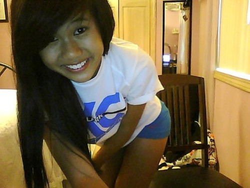 fuckyeahmadasiancuties: Heyy guys :) Follow me. This chicky needs a date to Tumblr prom!! @2-thetop.