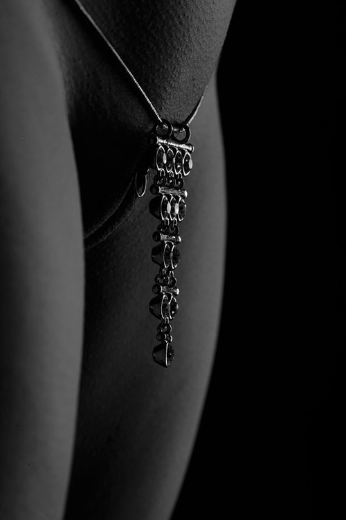 secret-temptation:  http://adf.ly/Dbd8a 