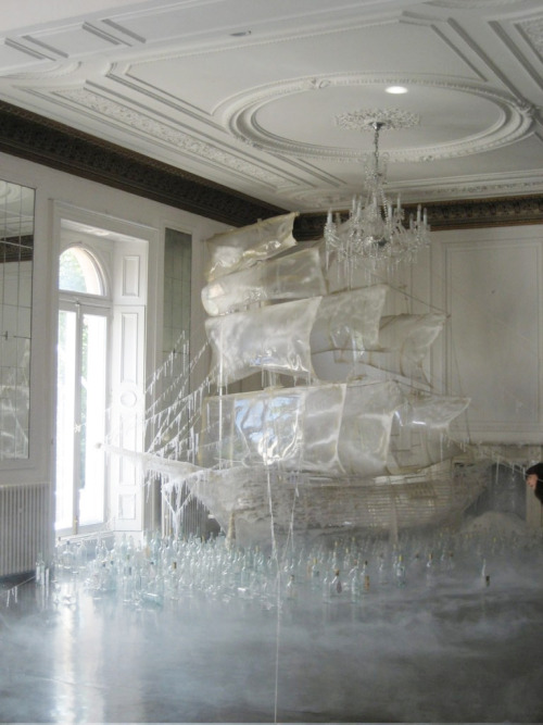 horaesempre-blog: Ice ship sculpture created by set designer and art director Rhea Thierstein | Shot