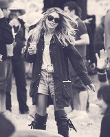 aintborntipycal-blog:  HAPPY 30th BIRTHDAY BILLIE!  