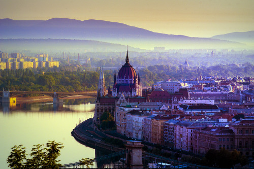 allthingseurope:  Budapest, Hungary (by Adolphus YJ) 
