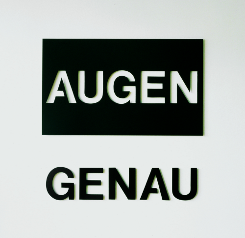 visual-poetry:  “augen genau (anagram)” by timm ulrichs augen ~ eyesgenau ~ clearly/exactly 