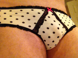 renard1117:  Portrait of a panty wearer photo 2. I like the fine lace and tiny pink bow. 