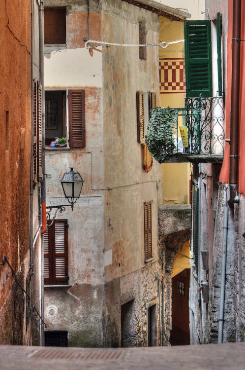 travelingcolors:Argegno, Lake Como | Italy (by elvetino and dide)