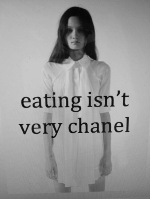 cupids-addiction:    skinnylegs: ☯ SOFT GRUNGE, VINTAGE, BLACK AND WHITE AND INDIE☯