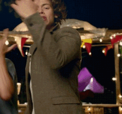 ''Leitura Lábial 2'' [One Direction]