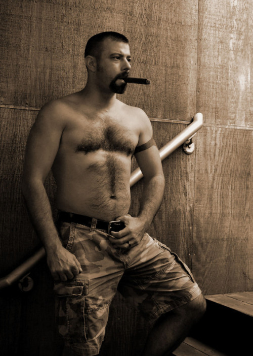 cigarbeards:love seein’ Matt with a cigar