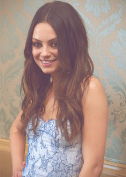 gotselenas:  49/100 pictures of Mila Kunis