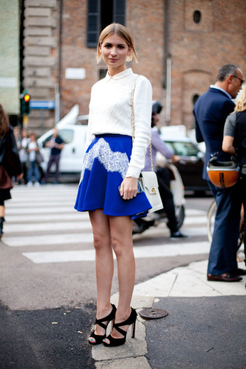 what-do-i-wear: Girlish meets high fashion on this showgoer (image: harpersbazaar)