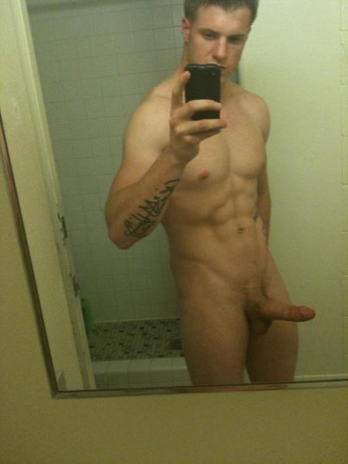 selfportraitmen: self p.