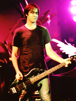 viennanniev-deactivated20180817:  Seattle Four Bassists 