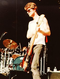 viennanniev-deactivated20180817:  Seattle Four Bassists 