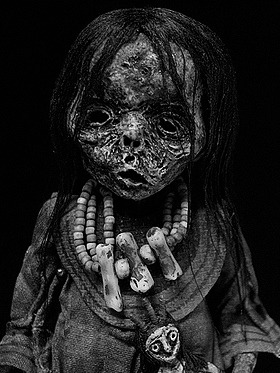 my-rotting-carcass:  Delightfully creepy art dolls by Shain Erin. 