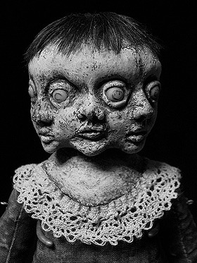 my-rotting-carcass:  Delightfully creepy art dolls by Shain Erin. 