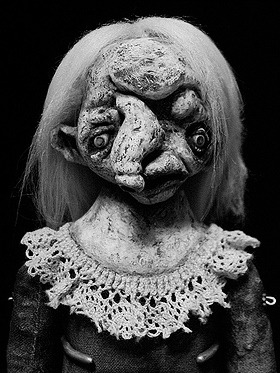 my-rotting-carcass:  Delightfully creepy art dolls by Shain Erin. 