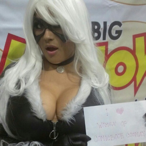 ivydoomkitty:  I <3 Women of Comicbook Cosplay! (Taken with Instagram)