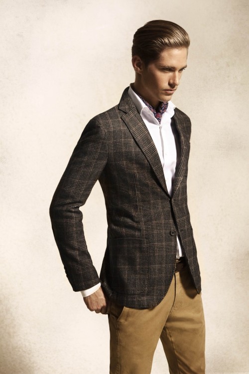 jaw3:  Massimo Dutti’s September 2012. 