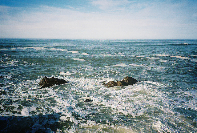 palides:  San Simeon Waves : 2 of 3 by yyz! on Flickr.