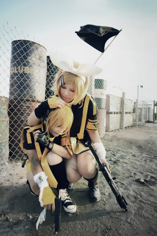 Vocaloid cosplaySong: Love is war - eager love revengeRin II Fairy  (  o0ofairyo0o.