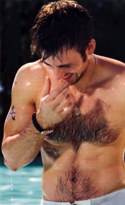 biblogdude:  Sexy as fuck! hairyfuckers:  hot4hairy:  Chris Evans    