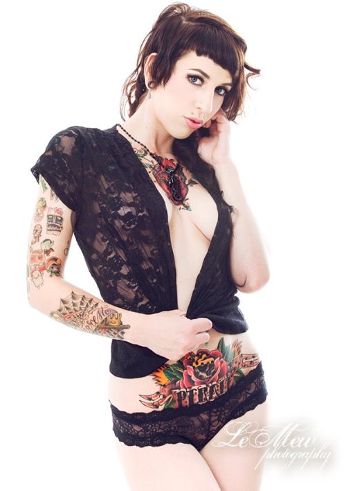 ohmygodbeautifulbitches:  Chelsea Belflower