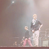 aestheticbieber:  Justin Bieber Soundcheck Dancing to Usher March 16th 2011 London