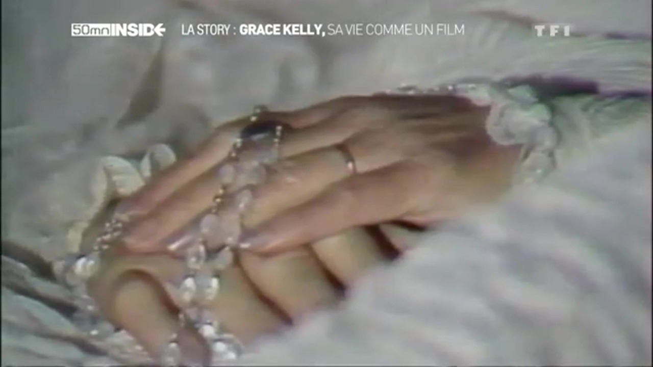 Grace & Family — Princess Grace of Monaco, laying in state in open...