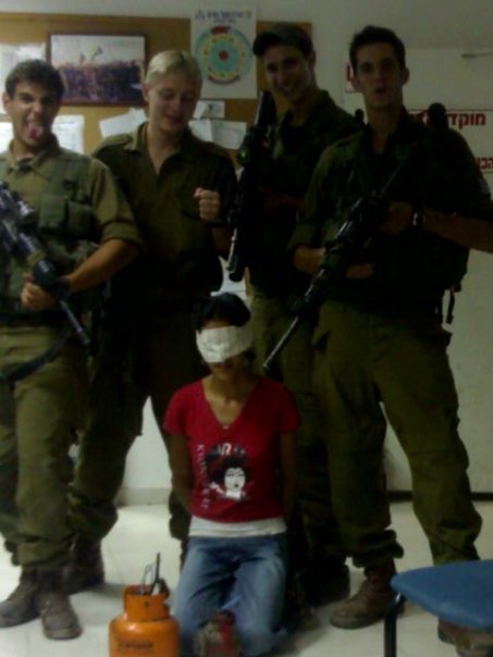 turaif:  Israeli soldiers and Palestinians Then they say: Why Arabs become terrorists??