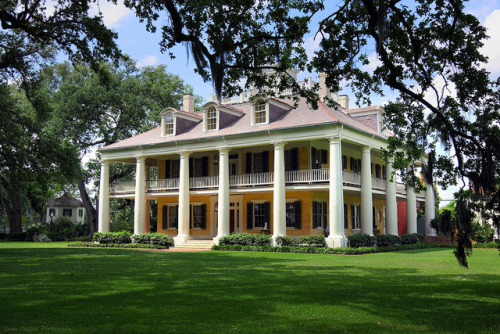 Houmas House by Jason Griffith on Flickr.Burnside, Louisiana, USA