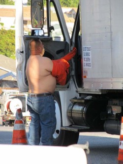 chubbyonly:  trucker 