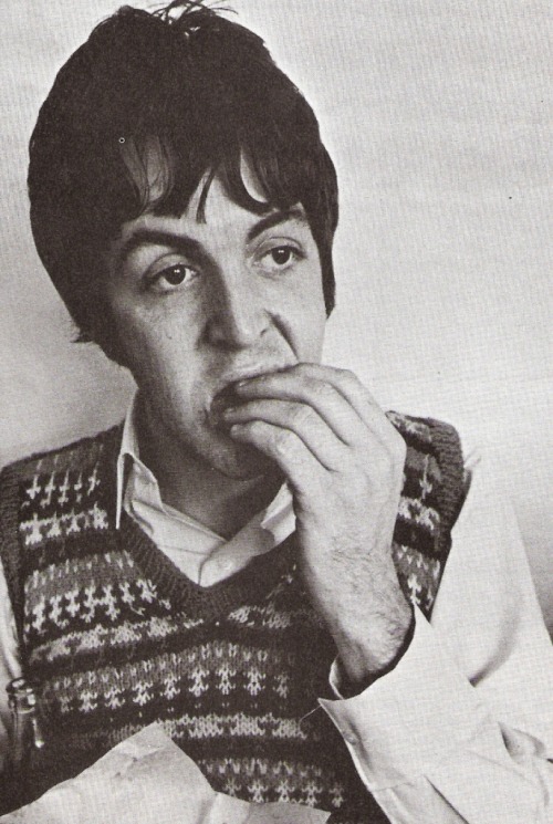 thateventuality:  Scans - A fish and chips break during the filming of “Magical Mystery Tour” Photos: Apple 