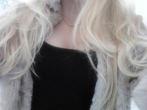 pale-mac:  pretty + pale blog 