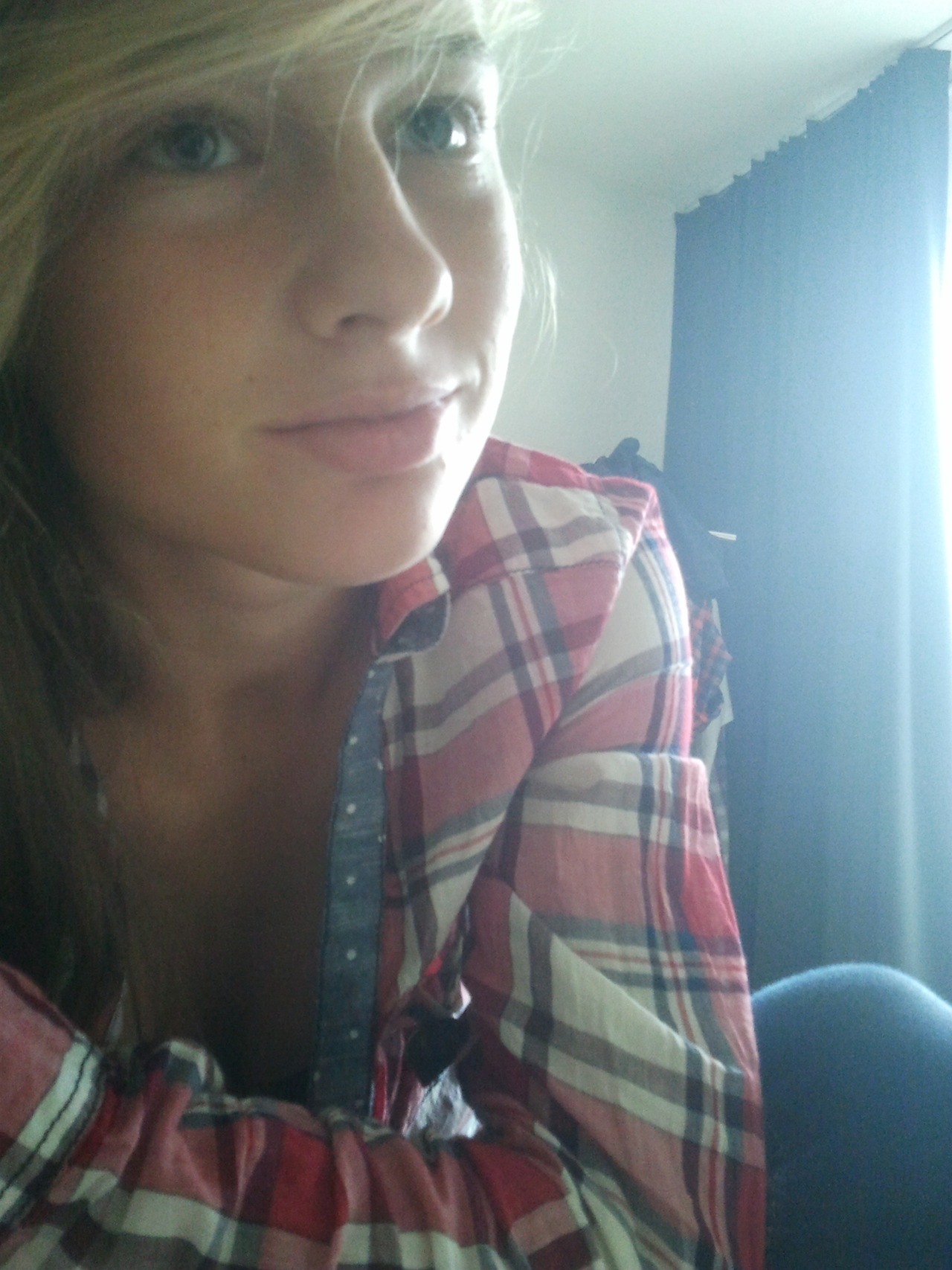 girllovinggirl:  throw back to that one day i actually looked kind of hot on pictures