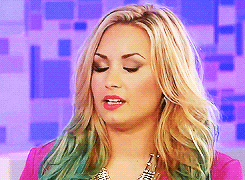 we-heart-demi:[…] A vida, alguma hora, vai te ensinar que está tudo bem não estar bem. - Demi Lovato