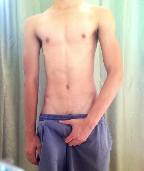 gayxxx-love:  As I said I have a new photoset for you guys. Hope you guys like it as much as I enjoy