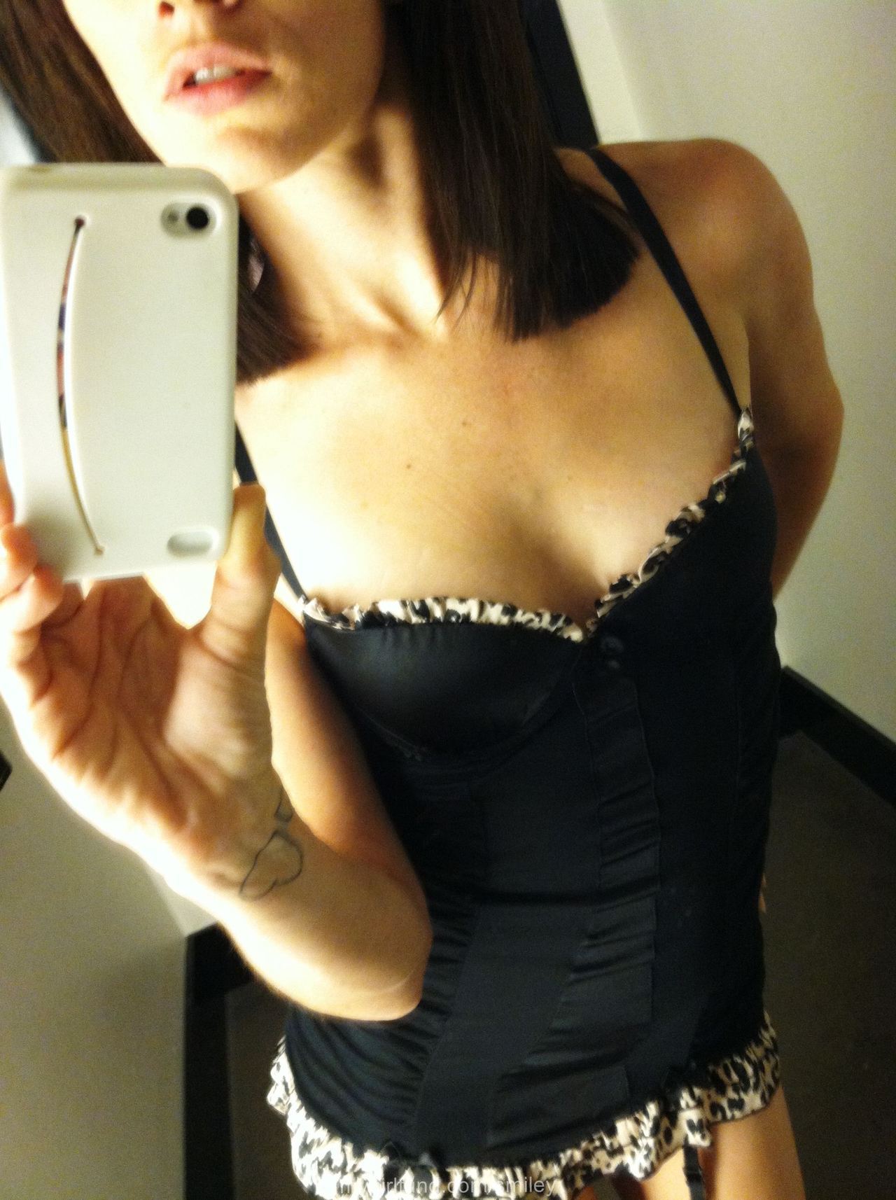 maceyxo:  mygirlfund.com/smiley (click the link and message me for a free video)