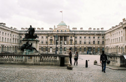 lerda:  somerset house by bendisdonc on Flickr. 