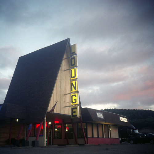 Lounge by Lauren Walsh on Flickr.