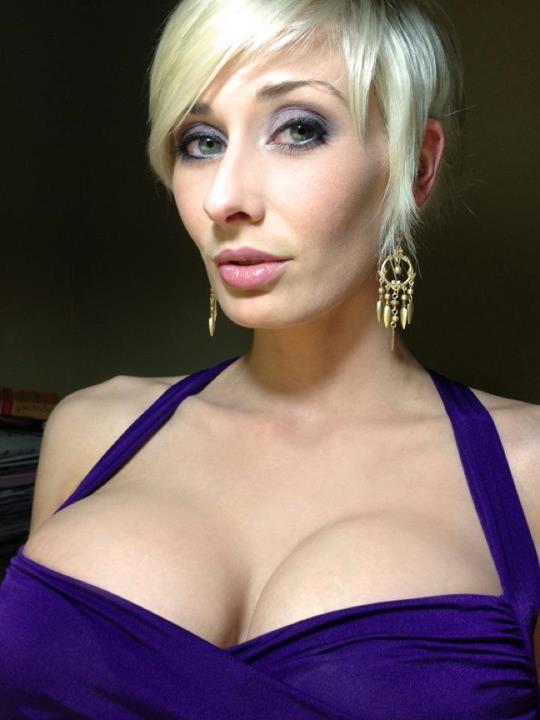 mostcommonsuperpower:  Classy Marie Claude Bourbonnais 